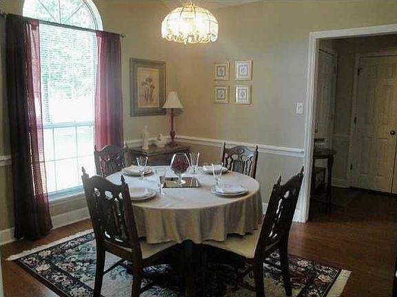 3rd image of 179 Jarrett Dr