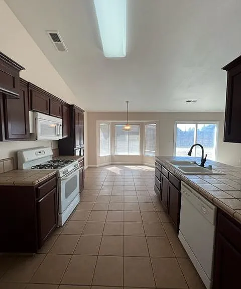 3845 Primrose St — Photo 17