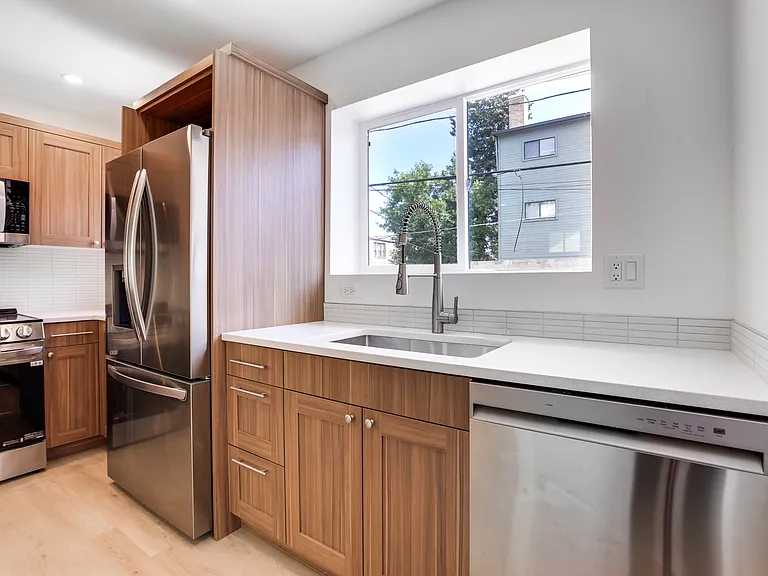 1270 N Logan St #9 — Photo 18