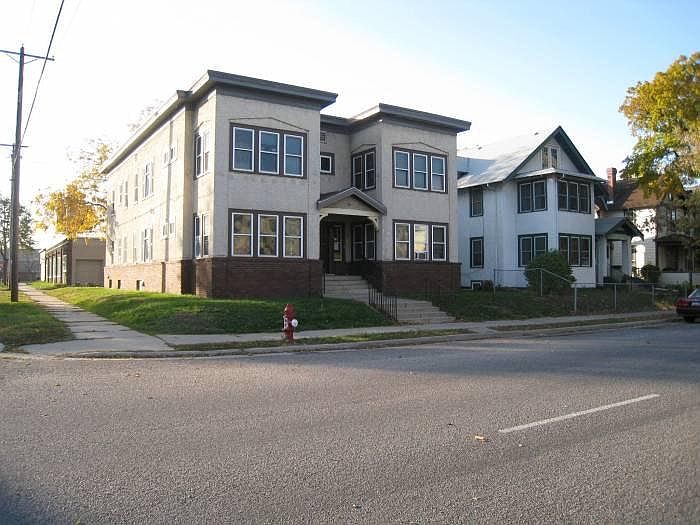 1st image of 3146 1st Ave S