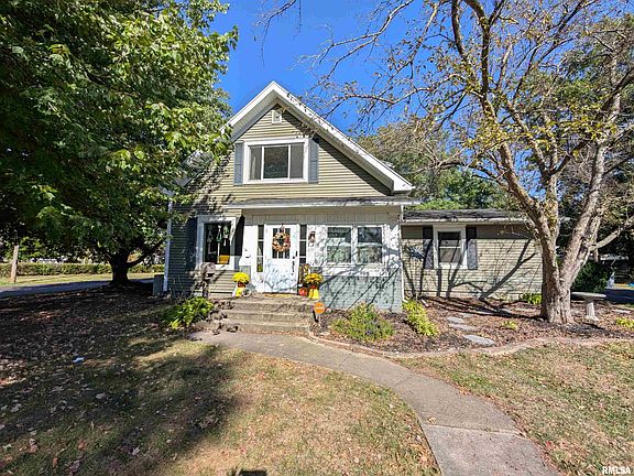 3rd image of 1589 W Water St