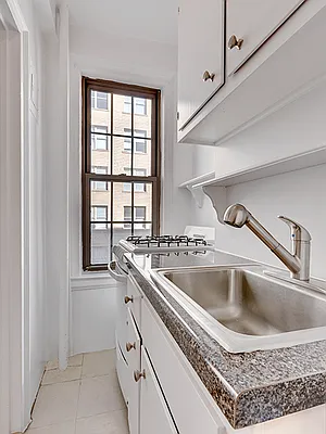 Rented by Cooper & Cooper Real Estate | media 10