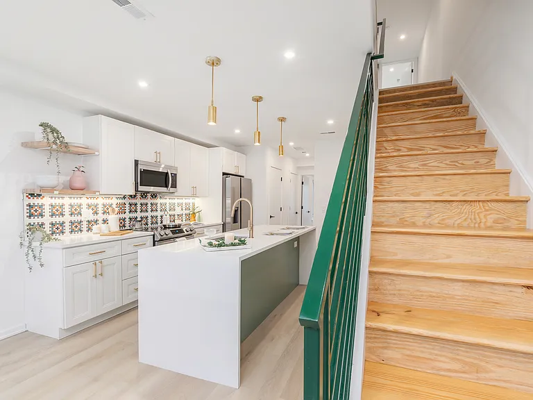 1627 Fontain St #C — Photo 38