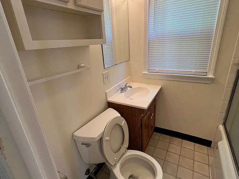 521 Burncoat St #1 — Photo 7