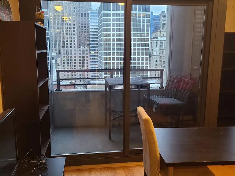 235 W Van Buren St #2522 — Photo 4