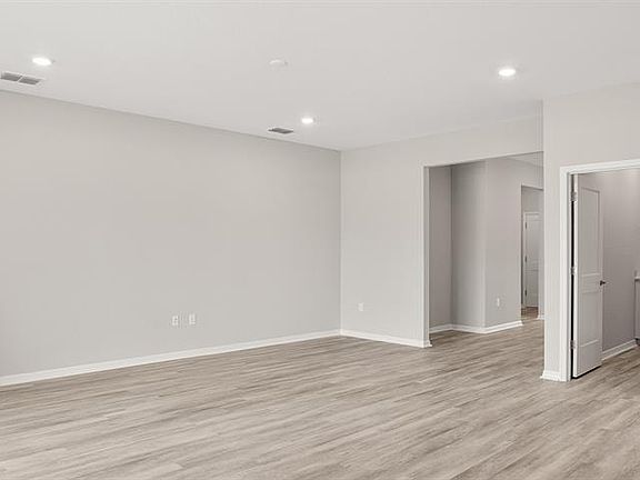 5th image of 7671 SW 6TH LOOP