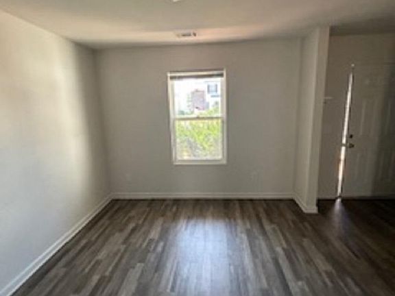 4th image of 511 Springtime Ln