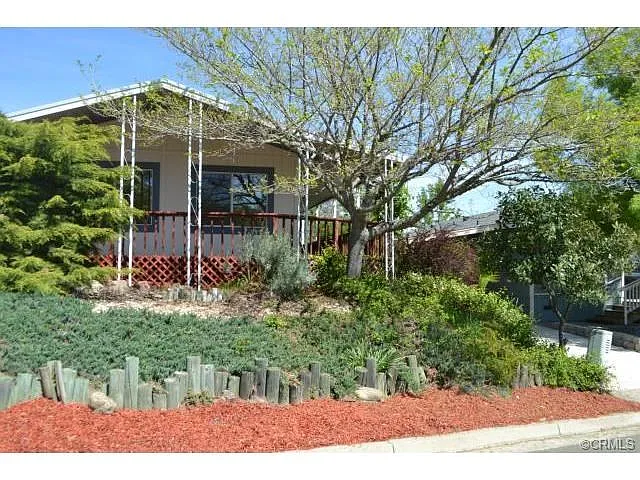 370 Walnut Dr photo 1