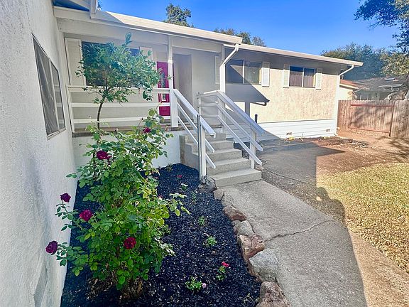 2nd image of 19381 Rockridge Way