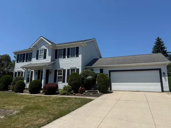 2908 Woodview Dr, Erie, PA 16506