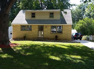 4117 Holly Rd, Lincoln, NE 68502