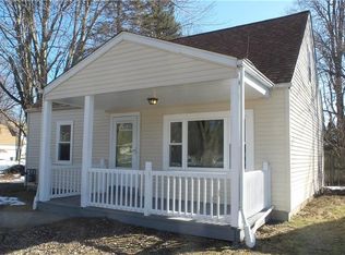 1895 Hopkins Rd, Getzville, NY 14068