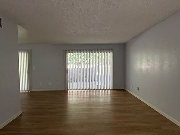 2nd image of 4797A Olivewood Ln