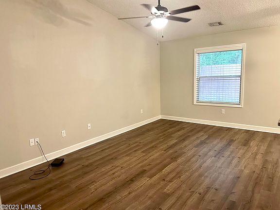 3rd image of 36 Brindlewood Drive