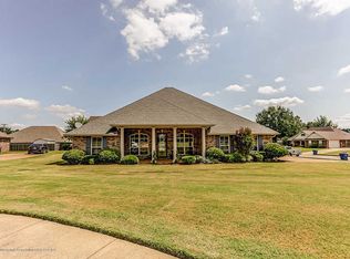 9448 Lorrie Ln, Olive Branch, MS 38654