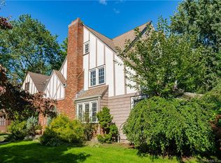 30 Sedgwick Rd, West Hartford, CT 06107