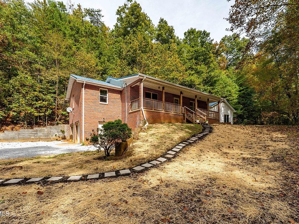 1st image of 175 Richardson Hollow Rd