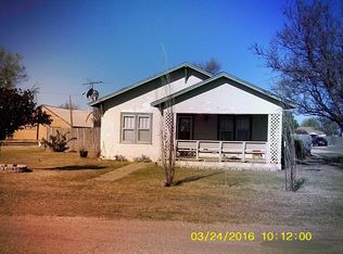 2201 E 1st St, Petersburg, TX 79250