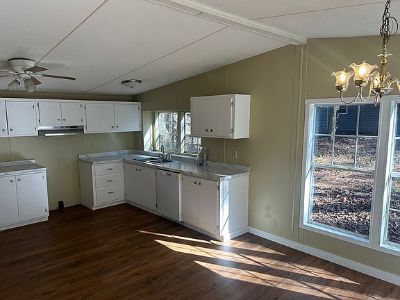 4th image of 891 Woodchase Dr