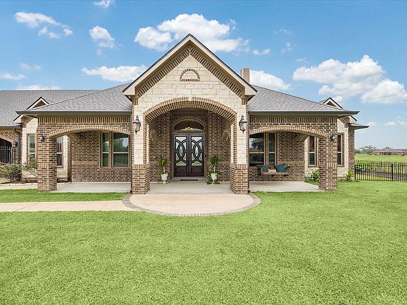4th image of 527 Lily Ln
