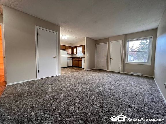 2nd image of 802 Hartford Ave