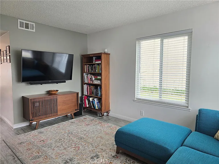 12816 Sussex Cir — Photo 5
