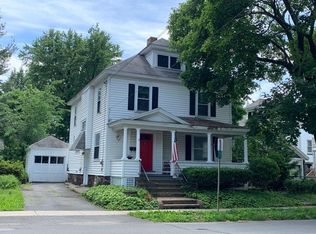 32 Maple St, Greenfield, MA 01301