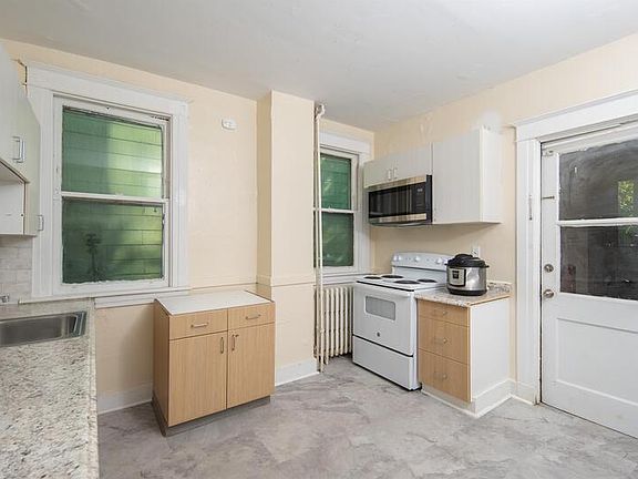 5th image of 470 West St #1