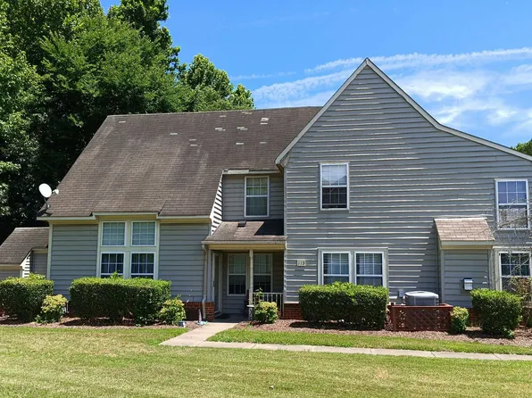 113 Locust Ln, Yorktown, VA 23693