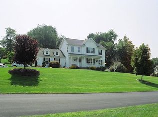 45 Reynolds Rd, Poughquag, NY 12570