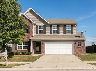 1069 Dahlgren Ln, Cicero, IN 46034