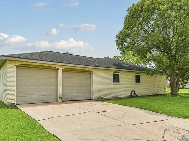 5018 Ash Ct — Photo 2