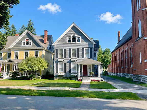 5th image of 310 Main St