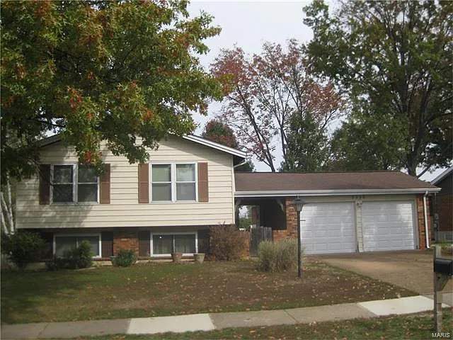 5330 Chatfield Dr photo 1