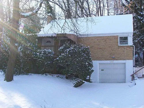 3004 Blackridge Ave photo 1