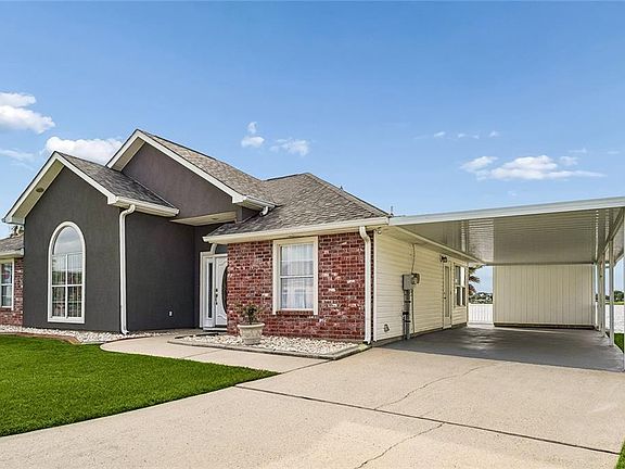 4th image of 219 Moonraker Dr
