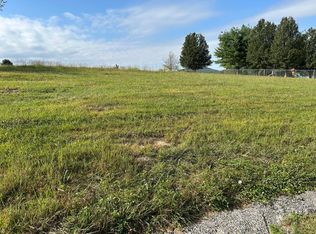 49 Solar Dr, Mount Vernon, KY 40456