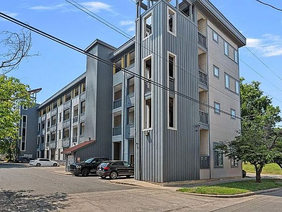 3rd image of 532 W 10th St #532