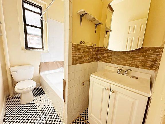 4th image of 163-24 89th Ave #4