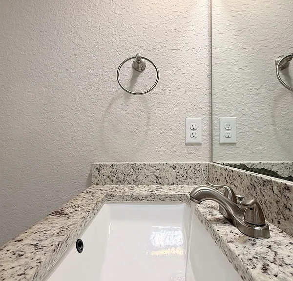 2 W Orange St #101 — Photo 45