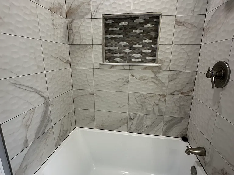 713 W 27th St #1 — Photo 15