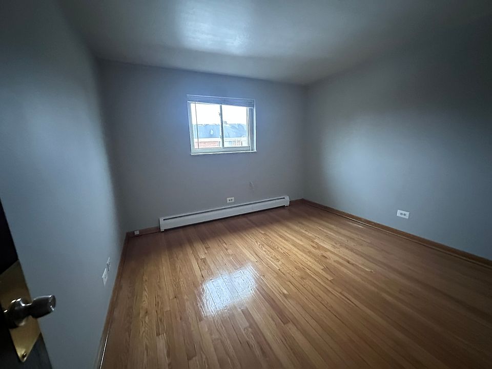 1st image of 1004 S River Rd #3301