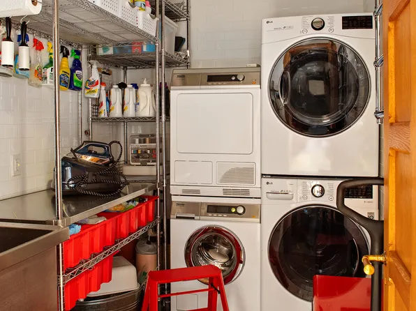 21 Bond Street image 19 of 21