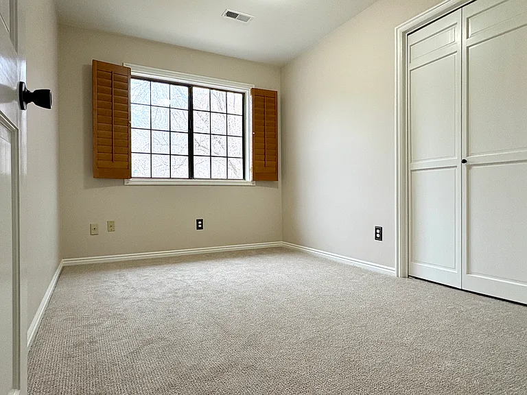 10436 N Edinburgh Dr — Photo 12