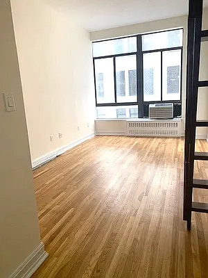 Rented by A Space Realty NY LLC | media 25