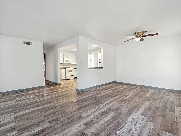 843 Zachry Dr — Photo 6