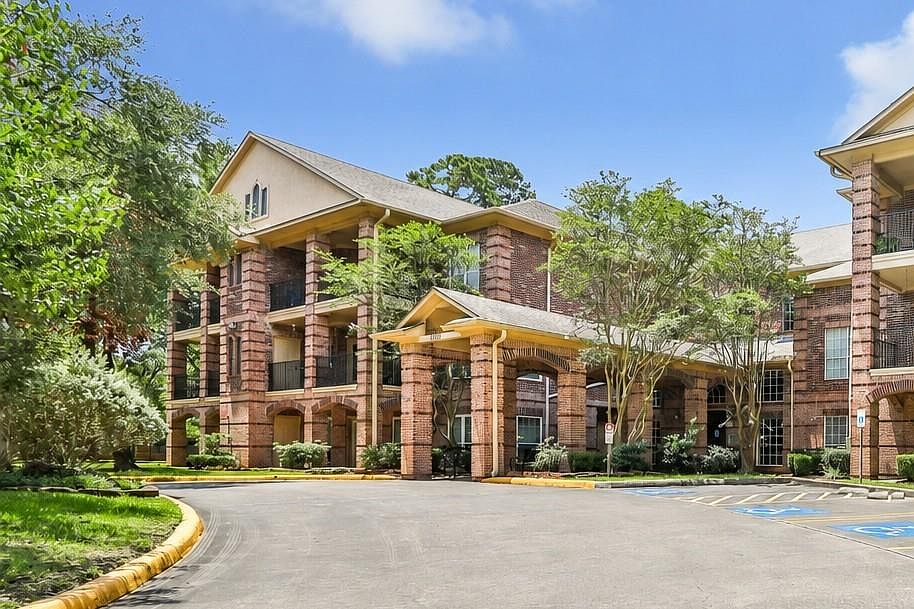 1st image of 2803 Kings Crossing Dr APT 209