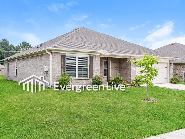 107 Ocean Springs Ave — Photo 3