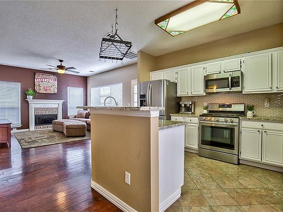 5th image of 2332 Dyers Oak Dr