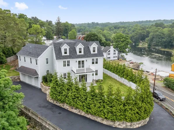 232 Valley Rd, Cos Cob, CT 06807